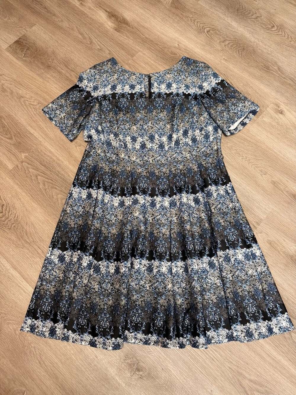 Gabby Skye Short Sleeve Fit and Flare Scuba Dress in Blue and Black Print